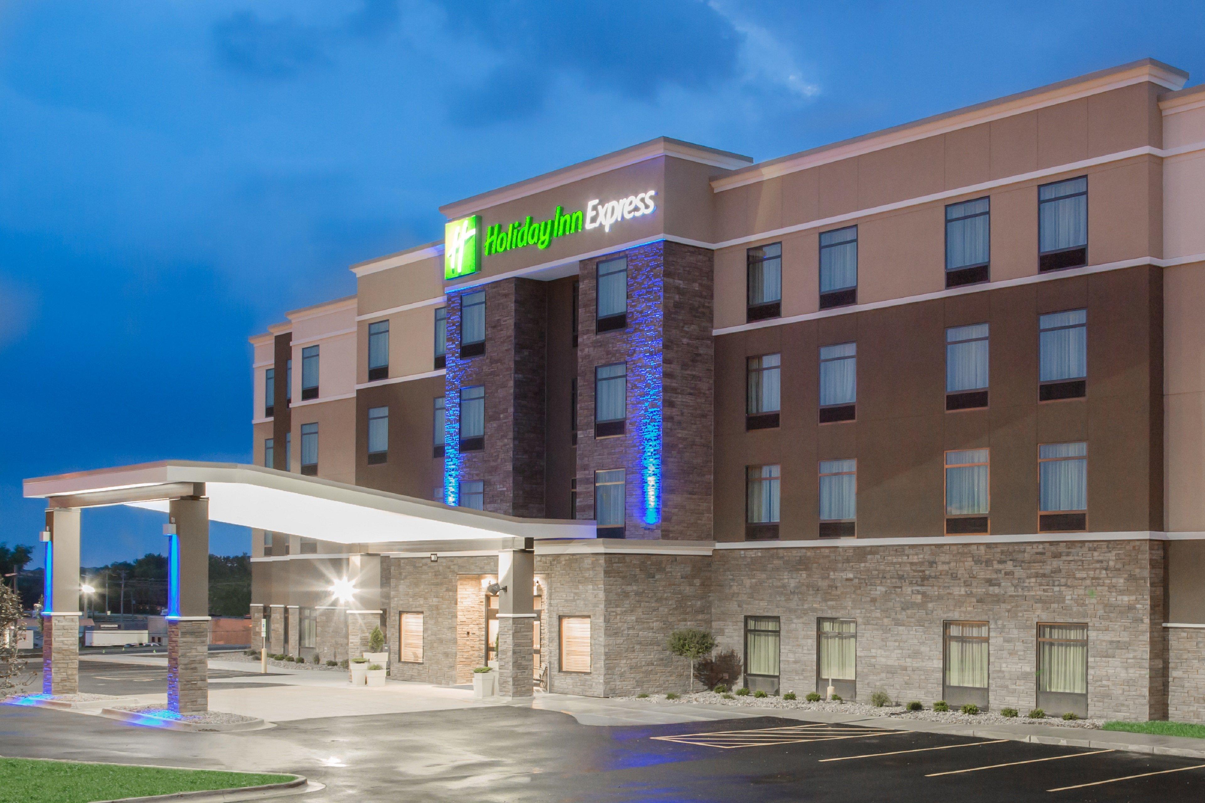Holiday Inn Express Moline - Quad Cities Area, An Ihg Hotel Exterior photo